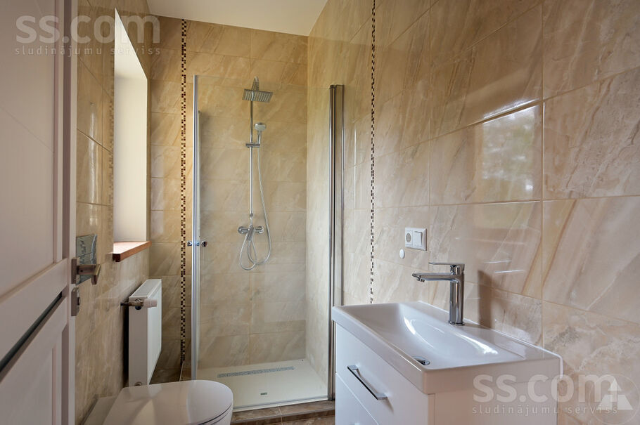 Kanālu iela 26a, Jūrmala — maja