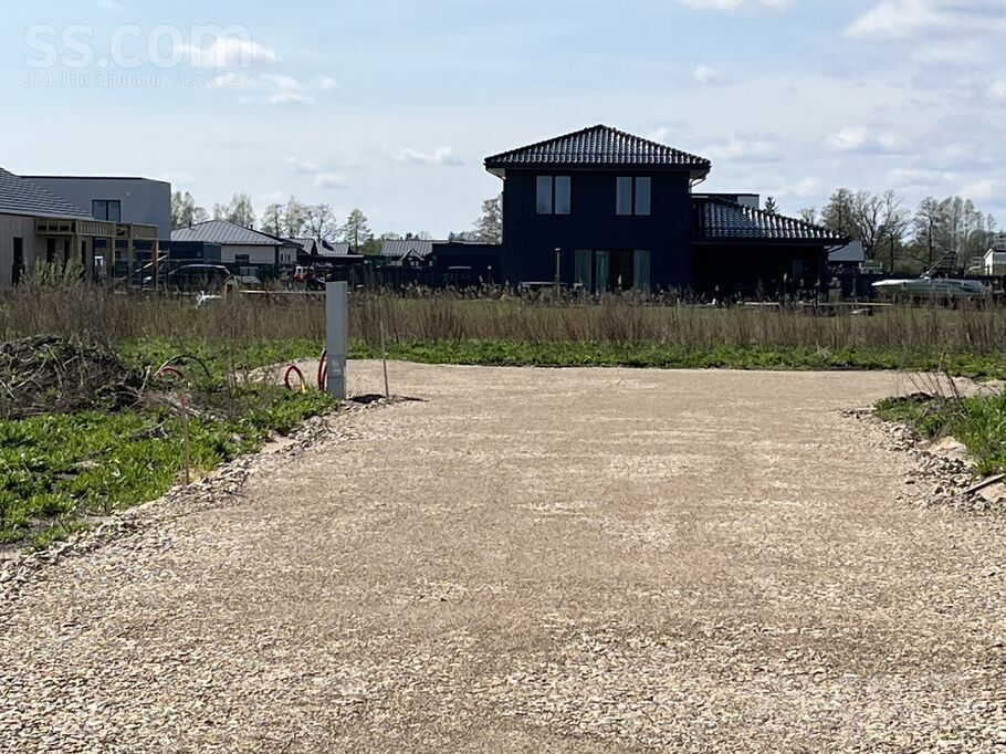 Rožu - Zvaigznāju, Mārupe, Rīgas rajons, Mārupes pag. — zeme