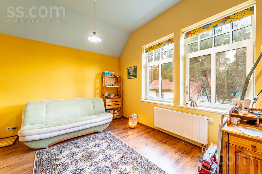 Edinburgas, Jūrmala — maja