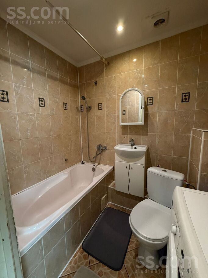 Sudrabu Edžus 13a, Jelgava un raj., Jelgava — dzivoklis