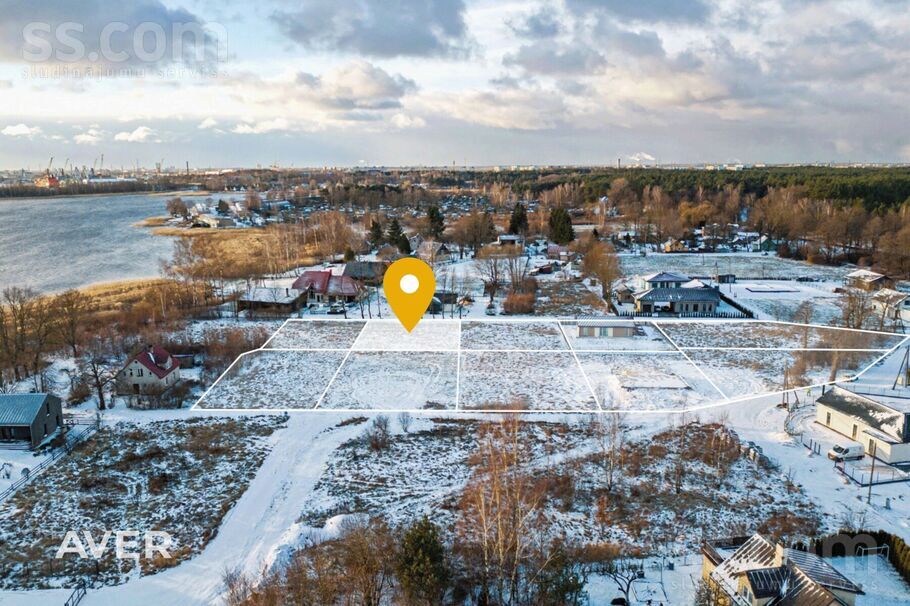 Kalmju 4v, Rīga — zeme