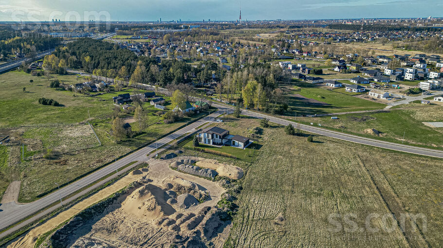 Mākslinieki, Katlakalns, Rīgas rajons, Ķekavas pag. — zeme