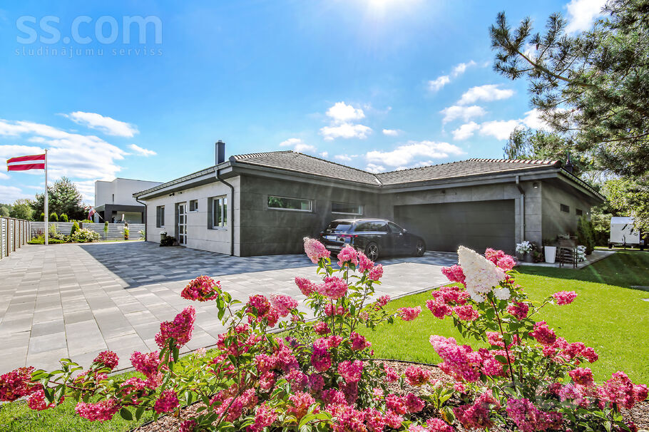 Sebru, Sēbruciems, Rīgas rajons, Babītes pag. — maja