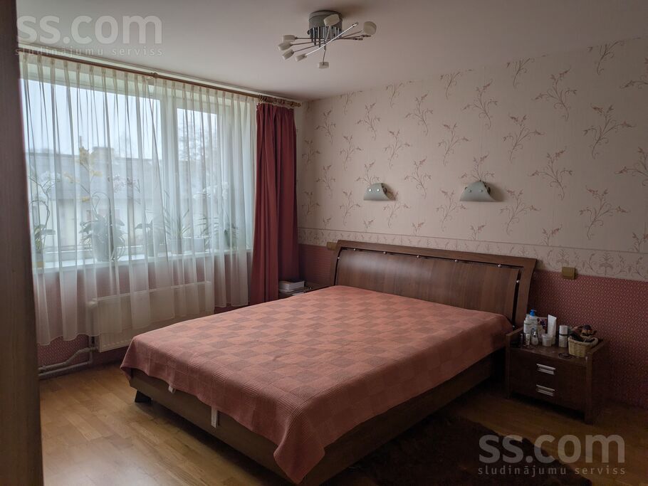 Ausekļa 22, Ogre un raj., Lielvārde — maja