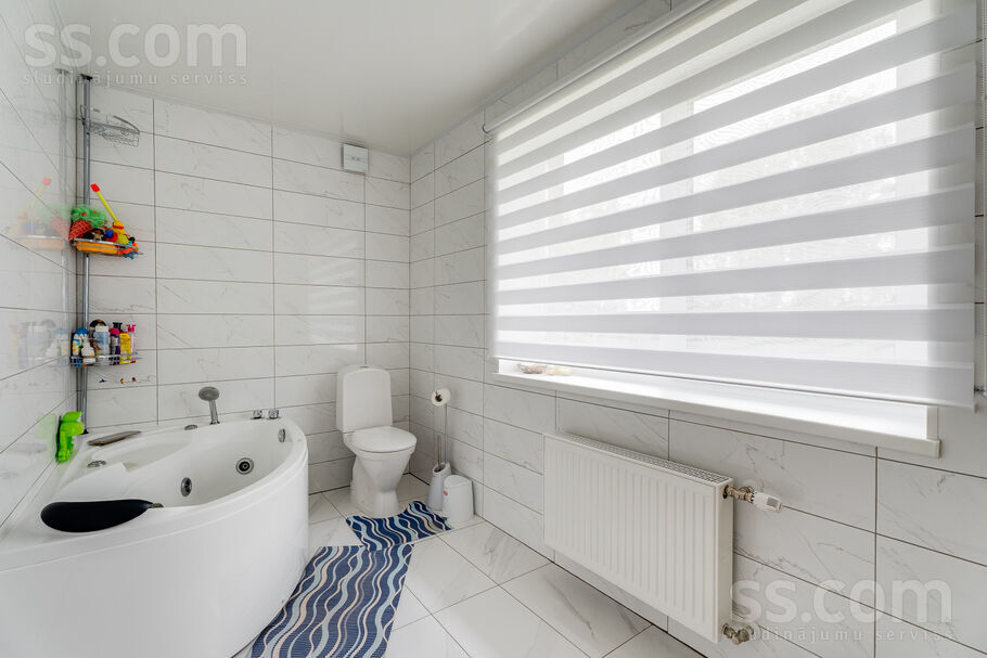 Cālīši, Jelgava un raj., Jelgava — maja