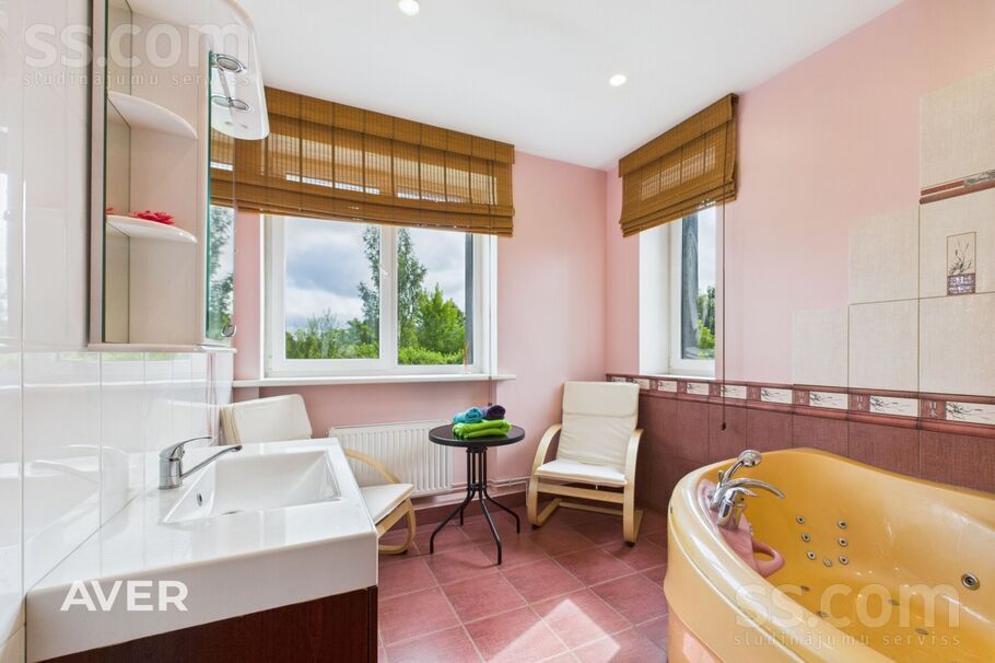 Lakstīgalu iela 32, Skrīveri, Aizkraukle un raj., Skrīveru pag. — maja