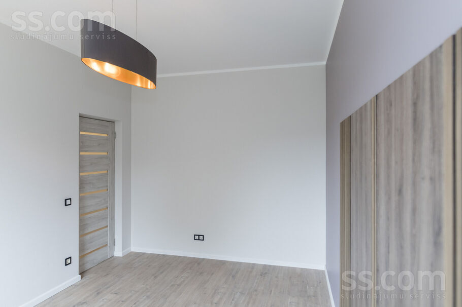 Ķiršu iela 6, Babīte, Rīgas rajons, Babītes pag. — maja