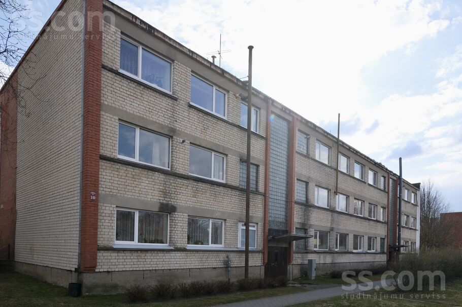 Skolas iela 10, Nākotne, Jelgava un raj., Glūdas pag. — dzivoklis