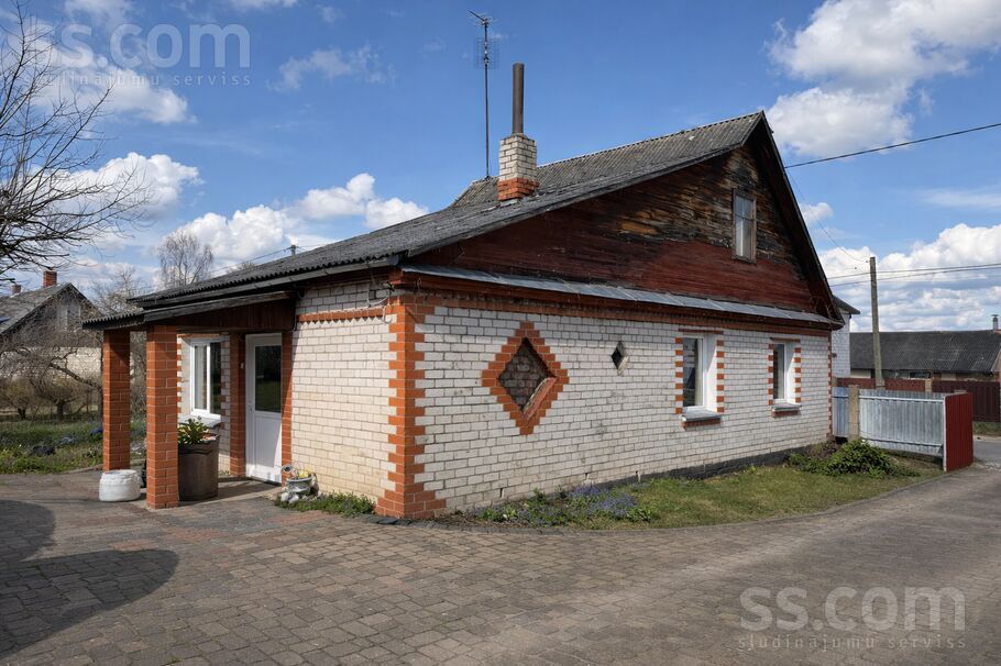 Smilšu 8, Daugavpils un raj., Ilūkste — maja